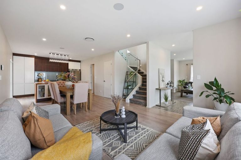 Photo of property in 19 Horsefields Drive, Flat Bush, Auckland, 2019