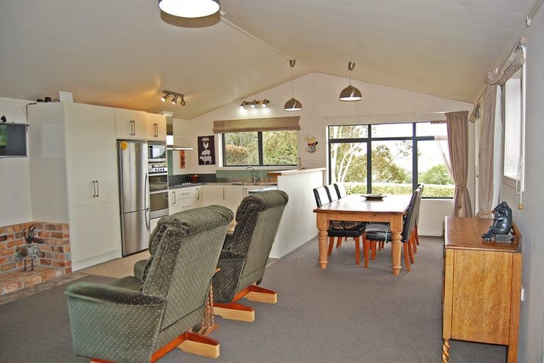Photo of property in 1104 Oneriri Road, Kaiwaka, 0573
