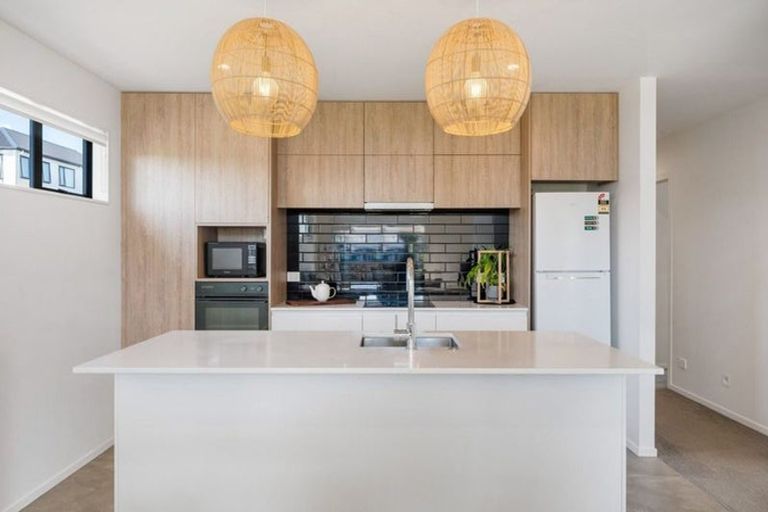 Photo of property in 9 Wheriko Avenue, Glenbrook, 2681