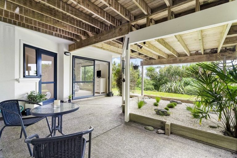 Photo of property in 36 Beauvoir Avenue, Matakatia, Whangaparaoa, 0930
