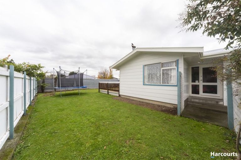 Photo of property in 5 Chatsworth Place, Highbury, Palmerston North, 4412