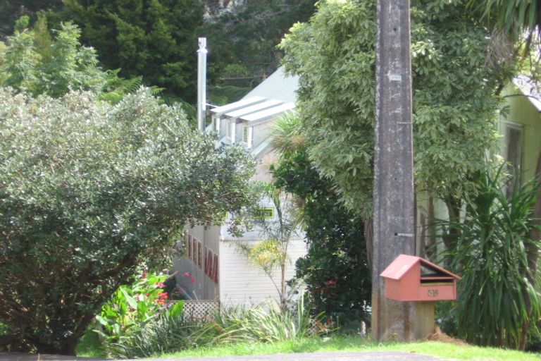 Photo of property in 2/7 Dakota Avenue, Beach Haven, Auckland, 0626