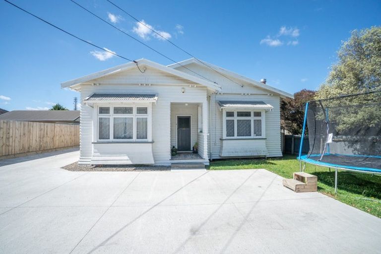 Photo of property in 15a Leeds Street, Milson, Palmerston North, 4414