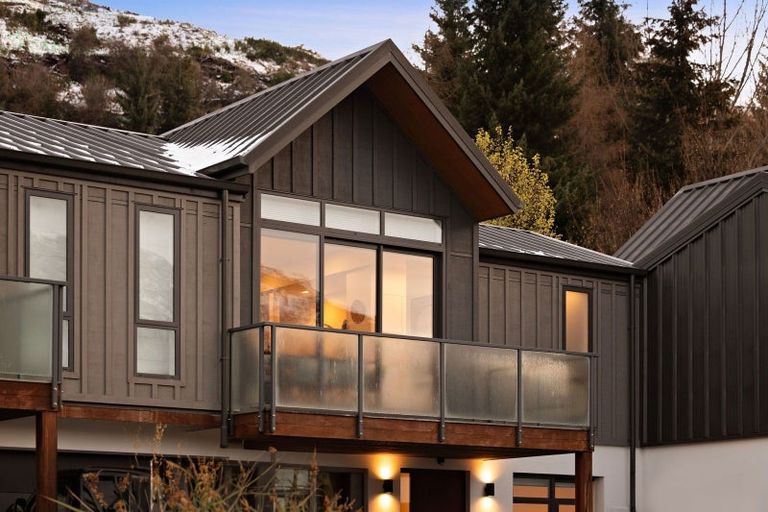 Photo of property in 5 Phoenix Lane, Arthurs Point, Queenstown, 9371