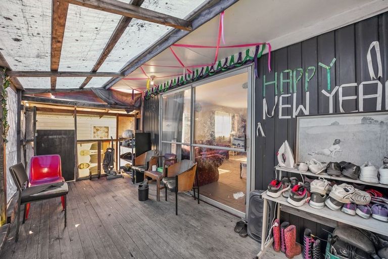 Photo of property in 22 Watchfield Close, Mangere, Auckland, 2022