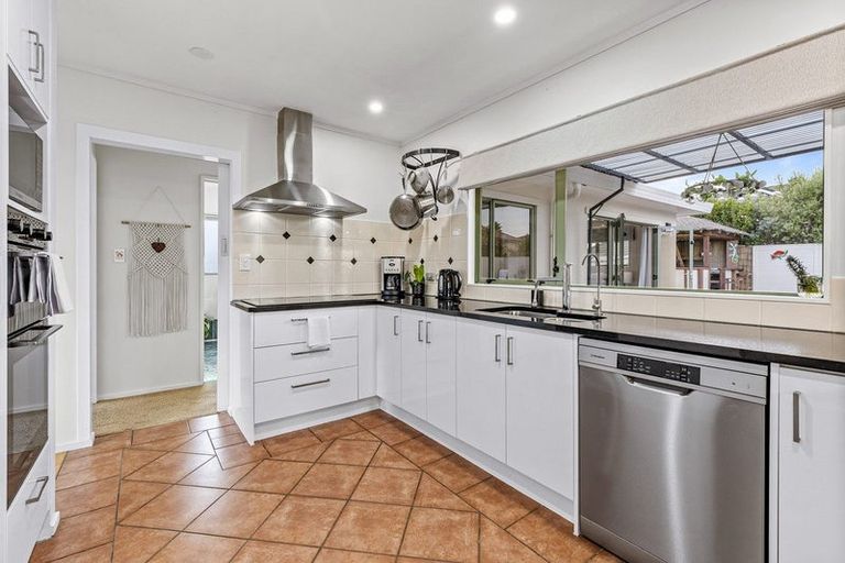 Photo of property in 4 Farnell Place, Gulf Harbour, Whangaparaoa, 0930