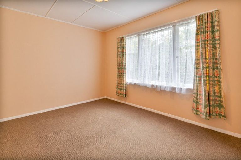 Photo of property in 5 Derwent Street, Wainuiomata, Lower Hutt, 5014