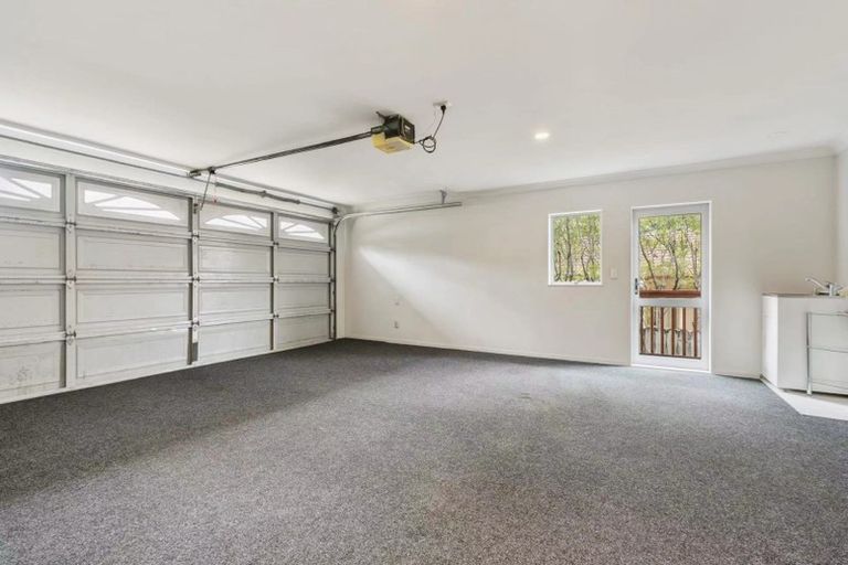 Photo of property in 231a Lake Road, Belmont, Auckland, 0622