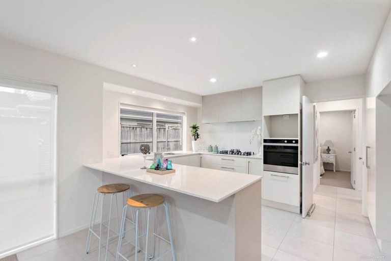 Photo of property in 99 Bayvista Drive, Karaka, Papakura, 2113