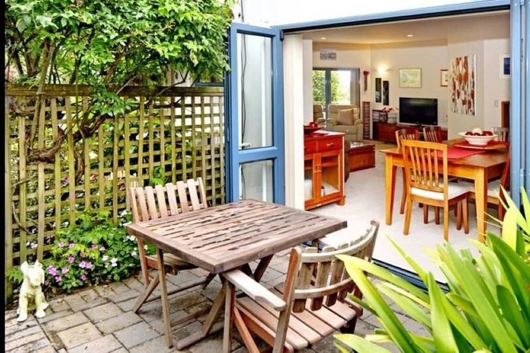 Photo of property in 2 Rimu Rise, Albany, Auckland, 0632