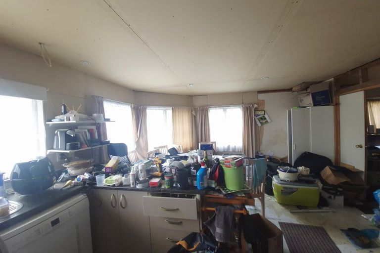 Photo of property in 8a Inver Street, Glen Eden, Auckland, 0602