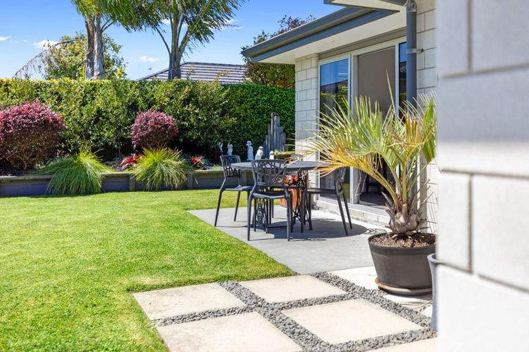 Photo of property in 10 Montia Close, Papamoa Beach, Papamoa, 3118