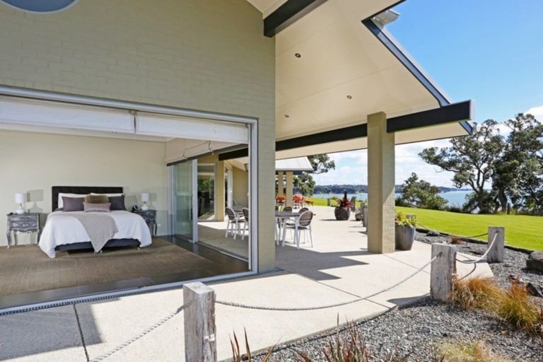 Photo of property in 389 Clifton Road, Whitford, Howick, 2571