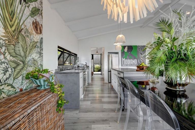 Photo of property in 30 Duncansby Road, Stanmore Bay, Whangaparaoa, 0932