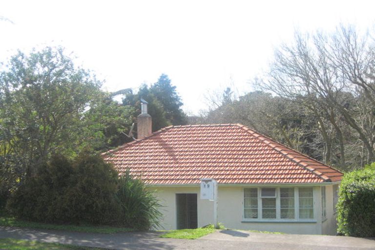 Photo of property in 19 Glenpark Avenue, Frankleigh Park, New Plymouth, 4310