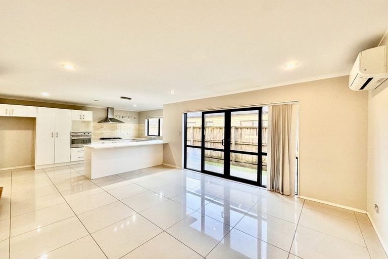 Photo of property in 248c Porchester Road, Takanini, 2112