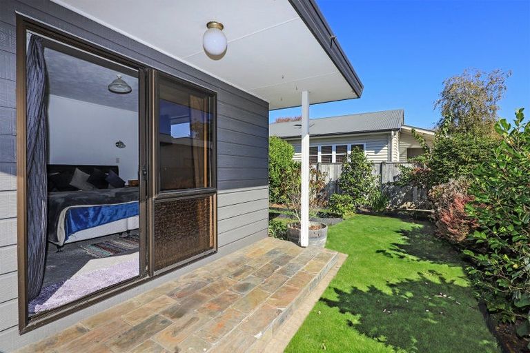 Photo of property in 2/8 Duart Road, Havelock North, 4130