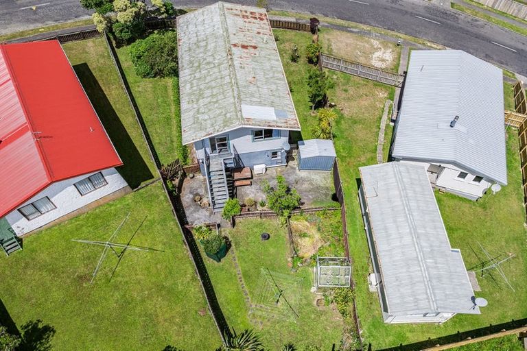 Photo of property in 19 Sombrero View, Ascot Park, Porirua, 5024
