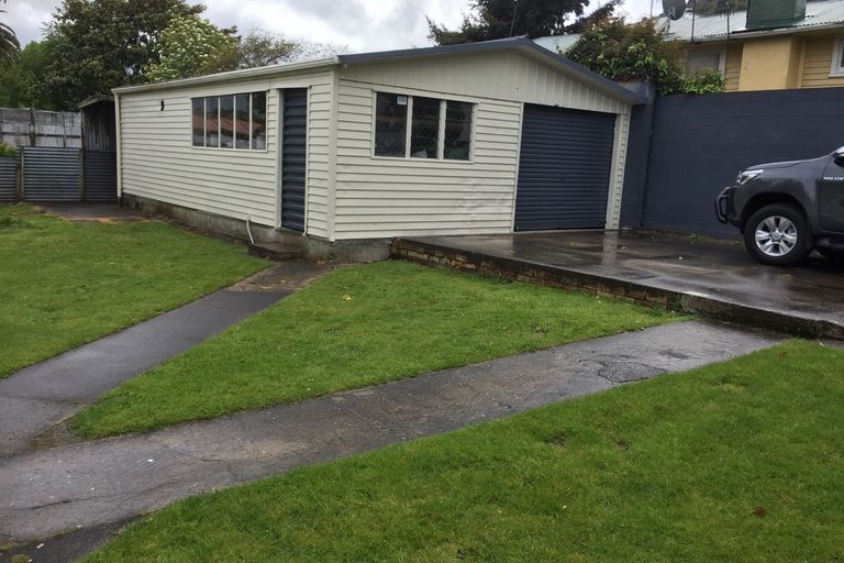 Photo of property in 1 Leslie Avenue, Western Heights, Rotorua, 3015