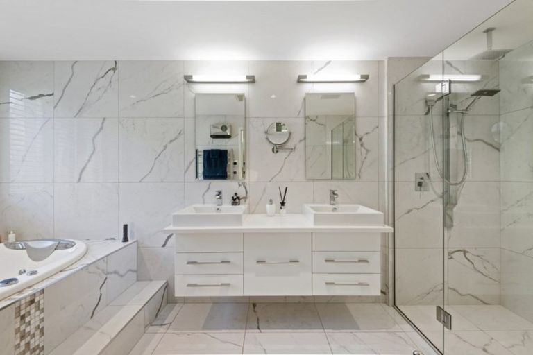 Photo of property in 4 Millbank Lane, Merivale, Christchurch, 8014