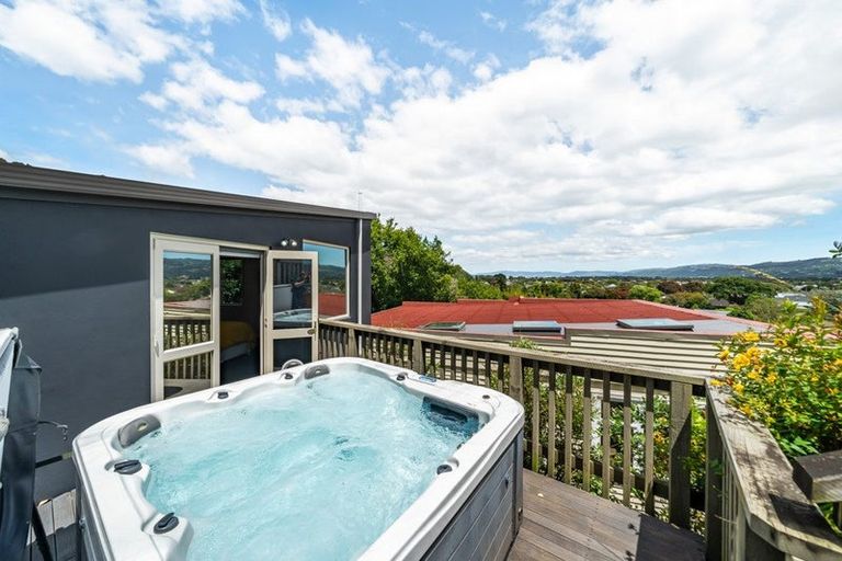 Photo of property in 71 Wyndrum Avenue, Waterloo, Lower Hutt, 5011