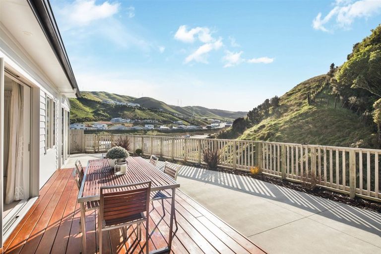 Photo of property in 3 Crompton Avenue, Churton Park, Wellington, 6037