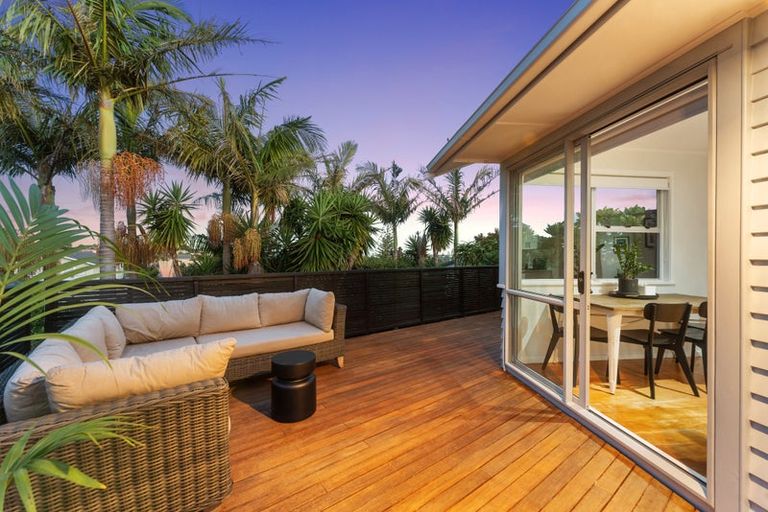 Photo of property in 199 Forrest Hill Road, Forrest Hill, Auckland, 0620