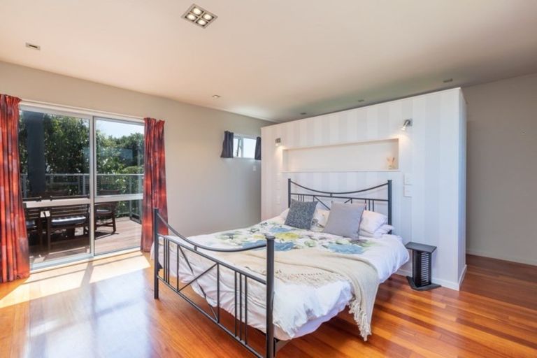 Photo of property in 15 Jane Street, Waikanae Beach, Waikanae, 5036