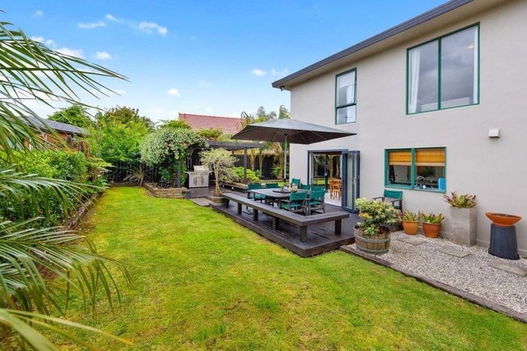 Photo of property in 30 Simon Owen Place, Golflands, Auckland, 2013