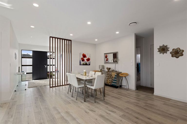 Photo of property in 3 Lewis Younie Road, Kumeu, 0810