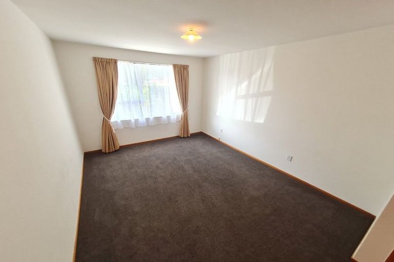 Photo of property in 2/44 Laing Crescent, Heathcote Valley, Christchurch, 8022