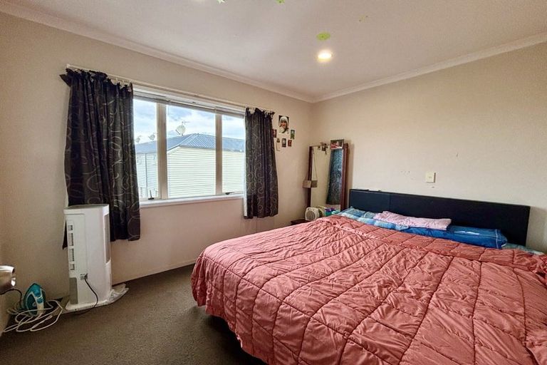 Photo of property in 5/49 Henderson Valley, Henderson, Auckland, 0612