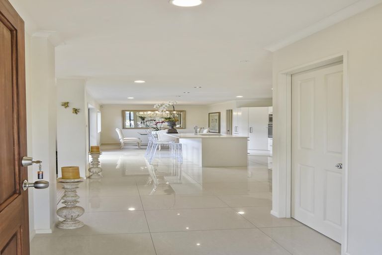 Photo of property in 80 Lothian Brae, Wattle Downs, Auckland, 2103