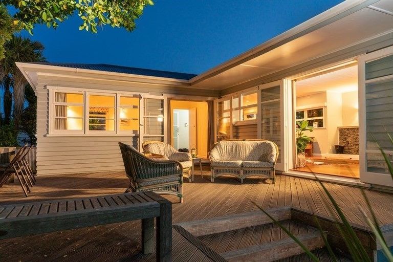 Photo of property in 59 Manly Street, Paraparaumu Beach, Paraparaumu, 5032