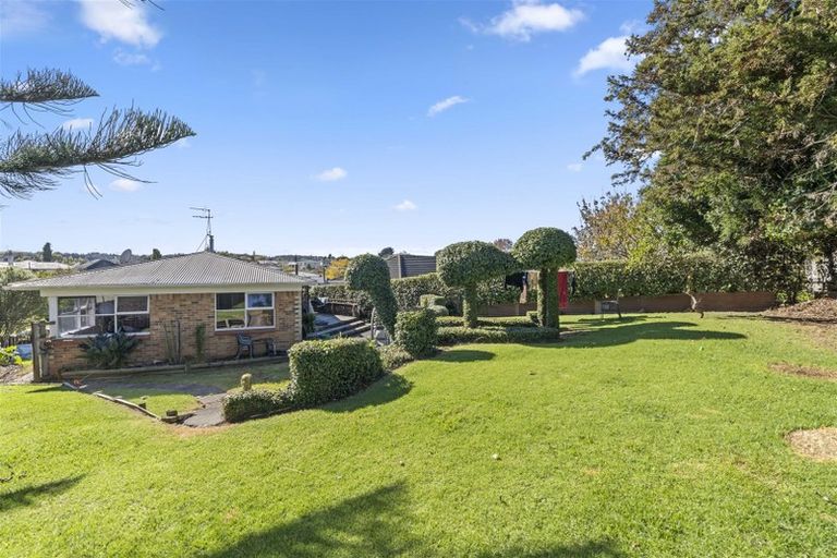 Photo of property in 16 Dreadon Road, Manurewa, Auckland, 2102