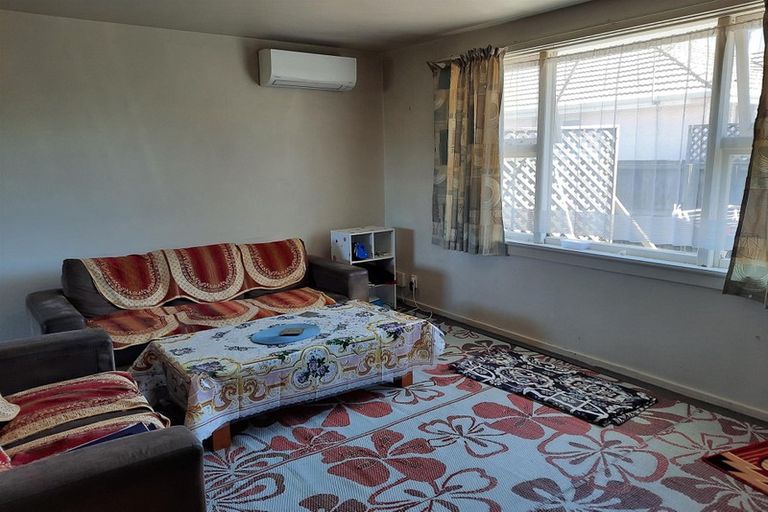 Photo of property in 2/5 Daniels Road, Redwood, Christchurch, 8051