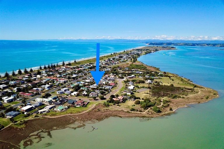 Photo of property in 19 Ohiwa Parade, Ohope, 3121