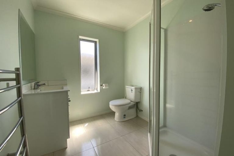 Photo of property in 10 Cresswell Place, Johnsonville, Wellington, 6037