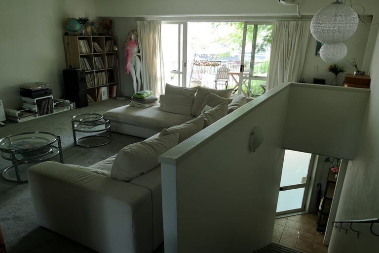 Photo of property in 14a Captain Scott Road, Glen Eden, Auckland, 0602