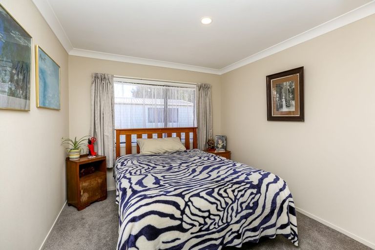 Photo of property in 18d Karamea Street, Whalers Gate, New Plymouth, 4310