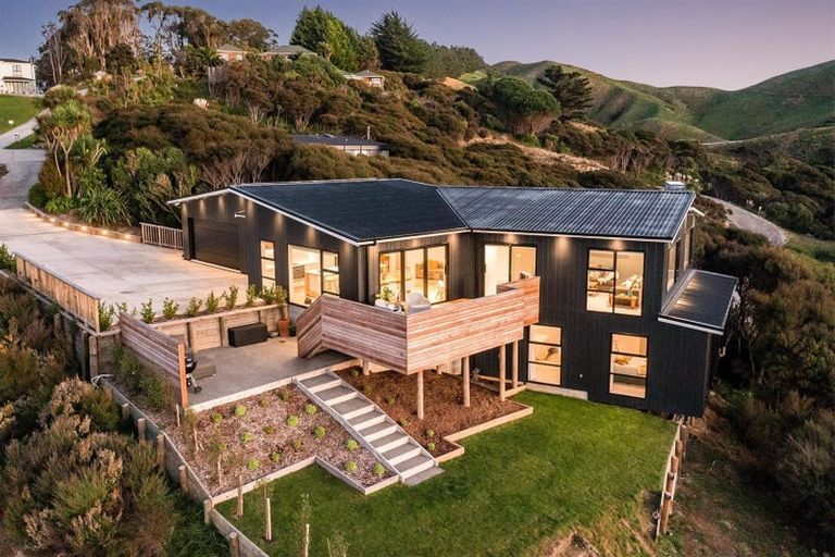 Photo of property in 65 Exploration Way, Whitby, Porirua, 5024