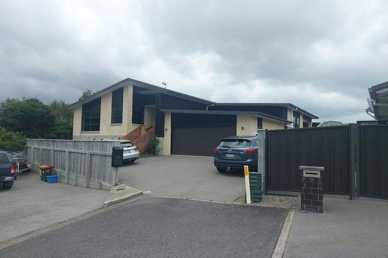 Photo of property in 26 Simpson Crescent, Raumati Beach, Paraparaumu, 5032