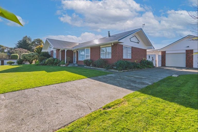 Photo of property in 3 Sherwood Grove, Ashhurst, 4810