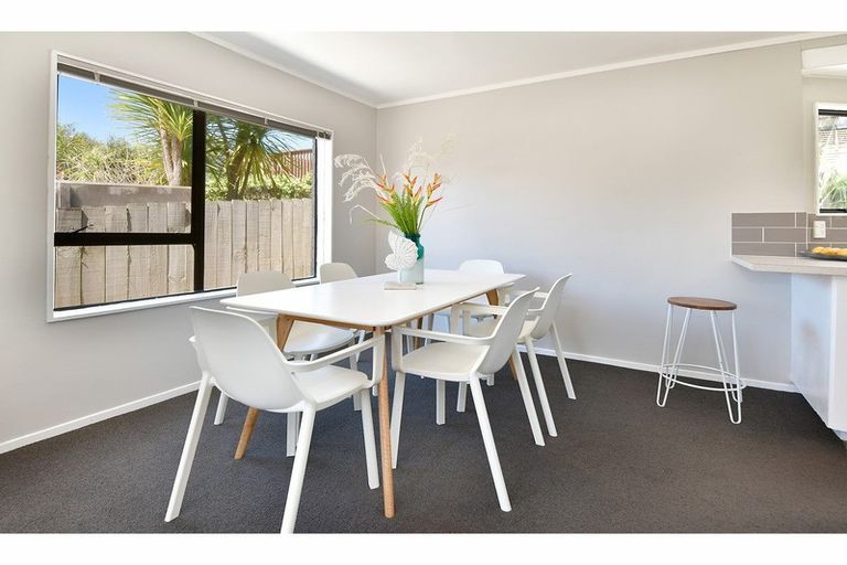 Photo of property in 40b Hammond Avenue, Hatfields Beach, Orewa, 0931