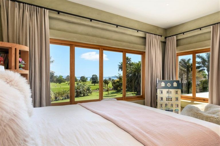 Photo of property in 59a Western Avenue, Omokoroa, 3114