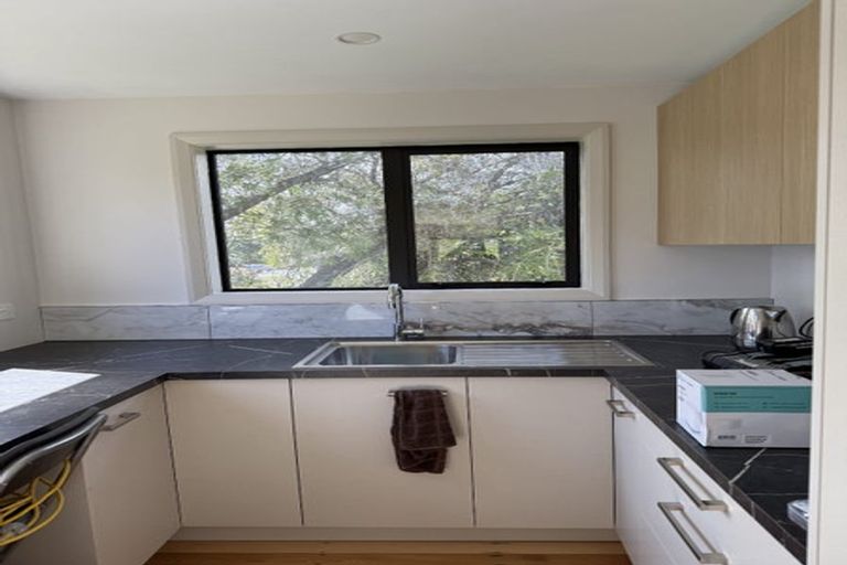 Photo of property in 1 Renown Road, Raumati South, Paraparaumu, 5032