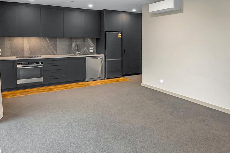 Photo of property in 104/2 Launch Road, Hobsonville, Auckland, 0616