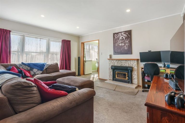 Photo of property in 99 Cargill Street, Papakura, 2110