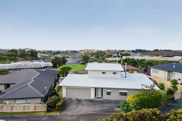 Photo of property in 14e Maple Crescent, Whalers Gate, New Plymouth, 4310