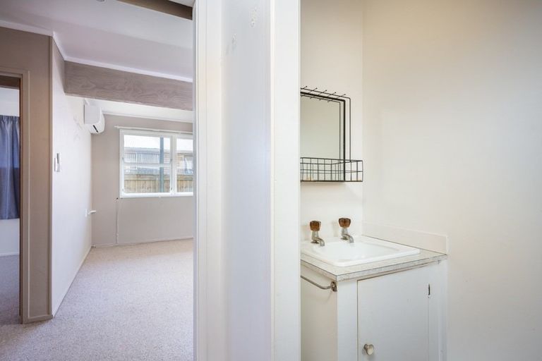 Photo of property in 27 Leslie Street, Waitara, 4320